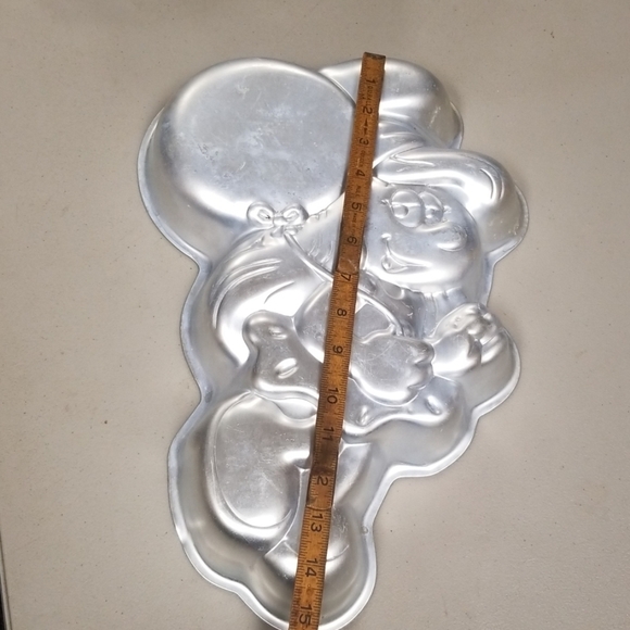 Vintage lady Smerf cake pan by Wilton 1983